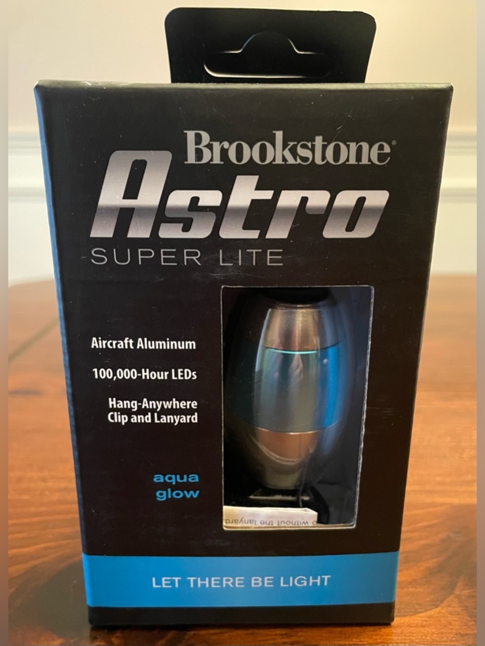 Brookstone Astro Super Lite LED Flashlight -  Aqua - NEW IN BOX